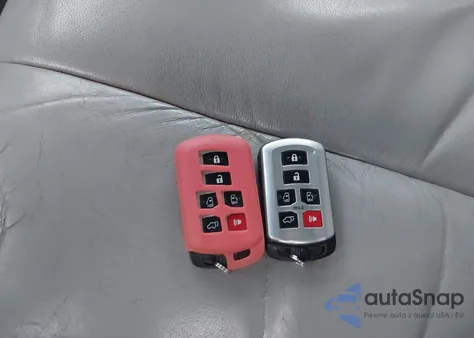 2011 Toyota Sienna Xle V6/Xle V6 Auto Access Seat from USA, damaged, VIN 5TDYK3DC3BS014252